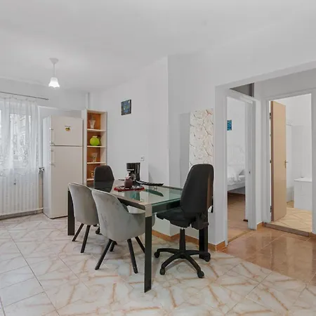 My Place Unirii Center Апартаменти Бухарест