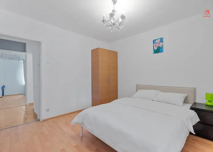 My Place Unirii Center